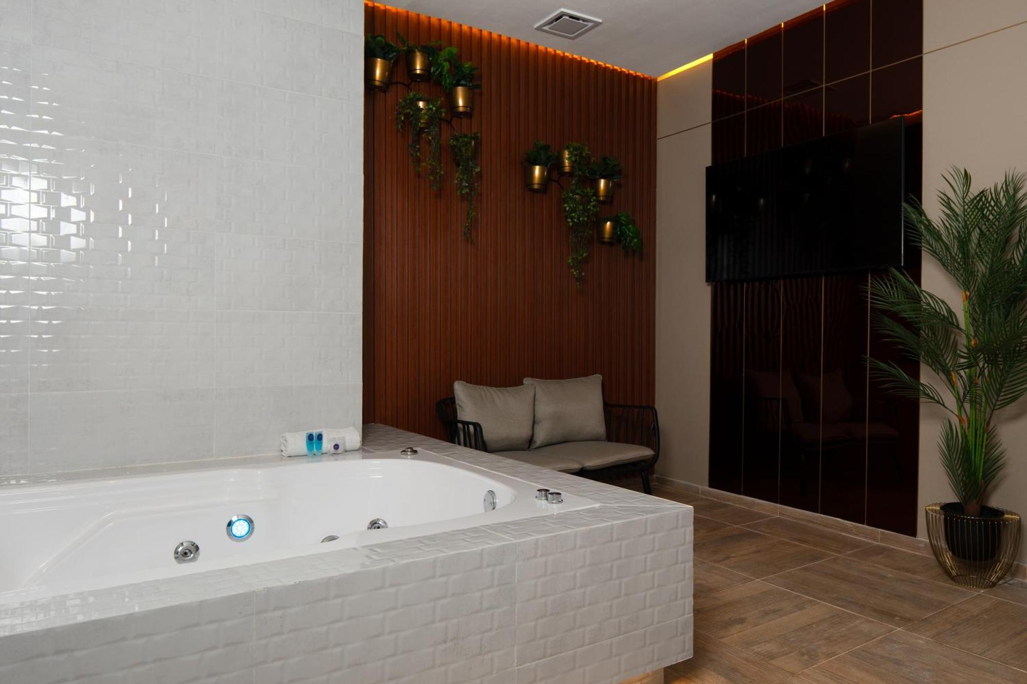 Hotel Byhours Circunvalar - Adults Only Barranquilla  Exterior foto